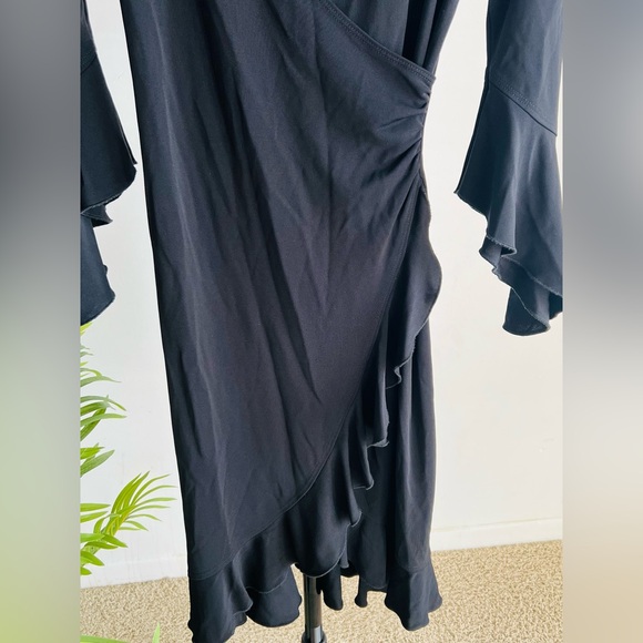 A.B.S. Petit Black Wrap Dress
Small Petit - Picture 11 of 13